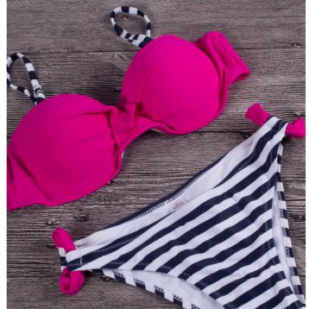 ❌SOLD❌ cute bikini - Picture 2 of 5